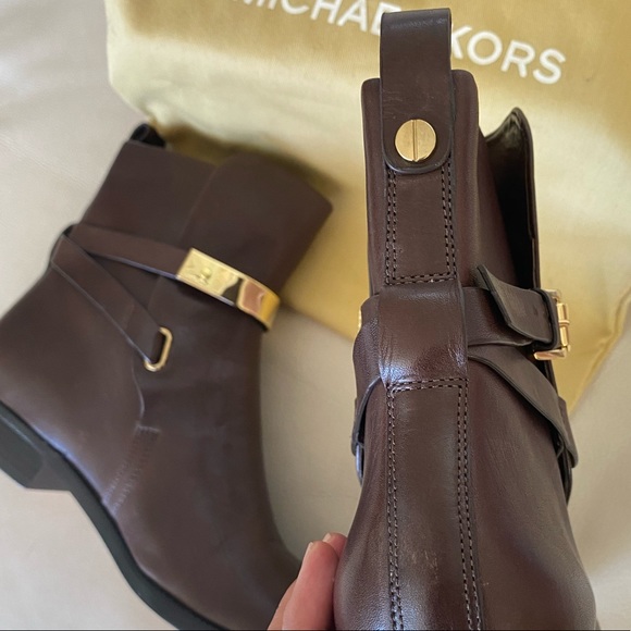 Michael Kors Leather Boots ✨ Never Worn ✨ - Picture 3 of 7